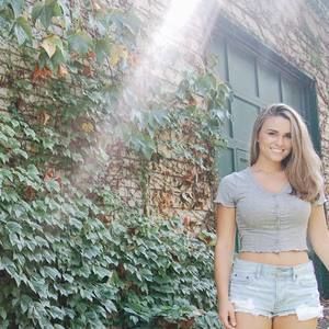 Meet your Posher, Lucy